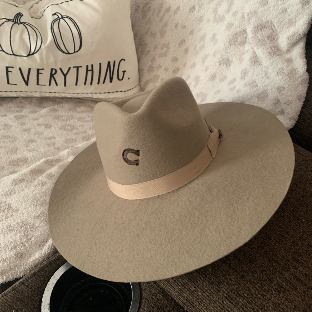 Charlie 1 Horse / Charlie One Horse Hat